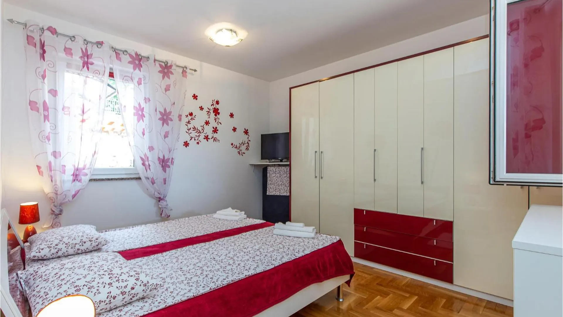 2 Bedroom Awesome Apartment In Novi Vinodolski